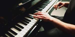 Сонник грати на піаніно, до чого сниться грати на піаніно уві сні
