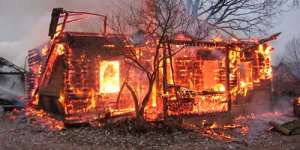 Сонник згорілий будинок, до чого сниться згорілий будинок уві сні Сонник згорілий будинок, до чого сниться згорілий будинок уві сні